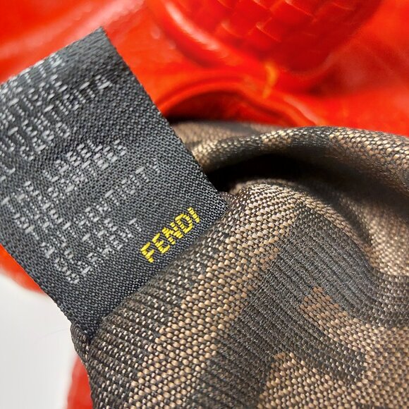 Fendi Spy Bag in Red Leather - Picture 8 of 10